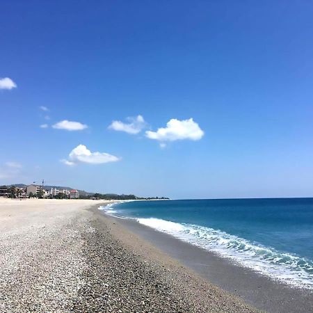 La Mansarda Apartment Marina di Gioiosa Ionica Luaran gambar